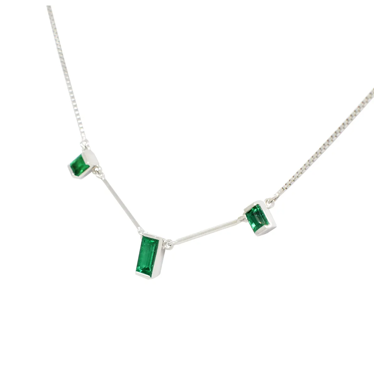 baguette_cut_Colombian_emerald_necklace.webp