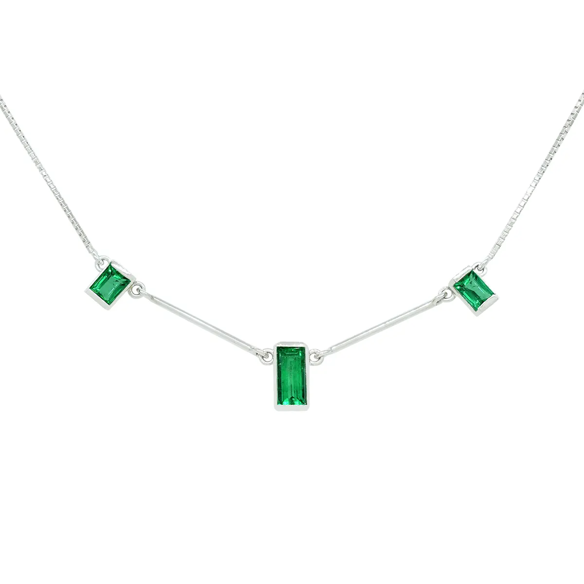 18k-white-gold-emerald-necklace-with-baguette-cut-natural-emeralds