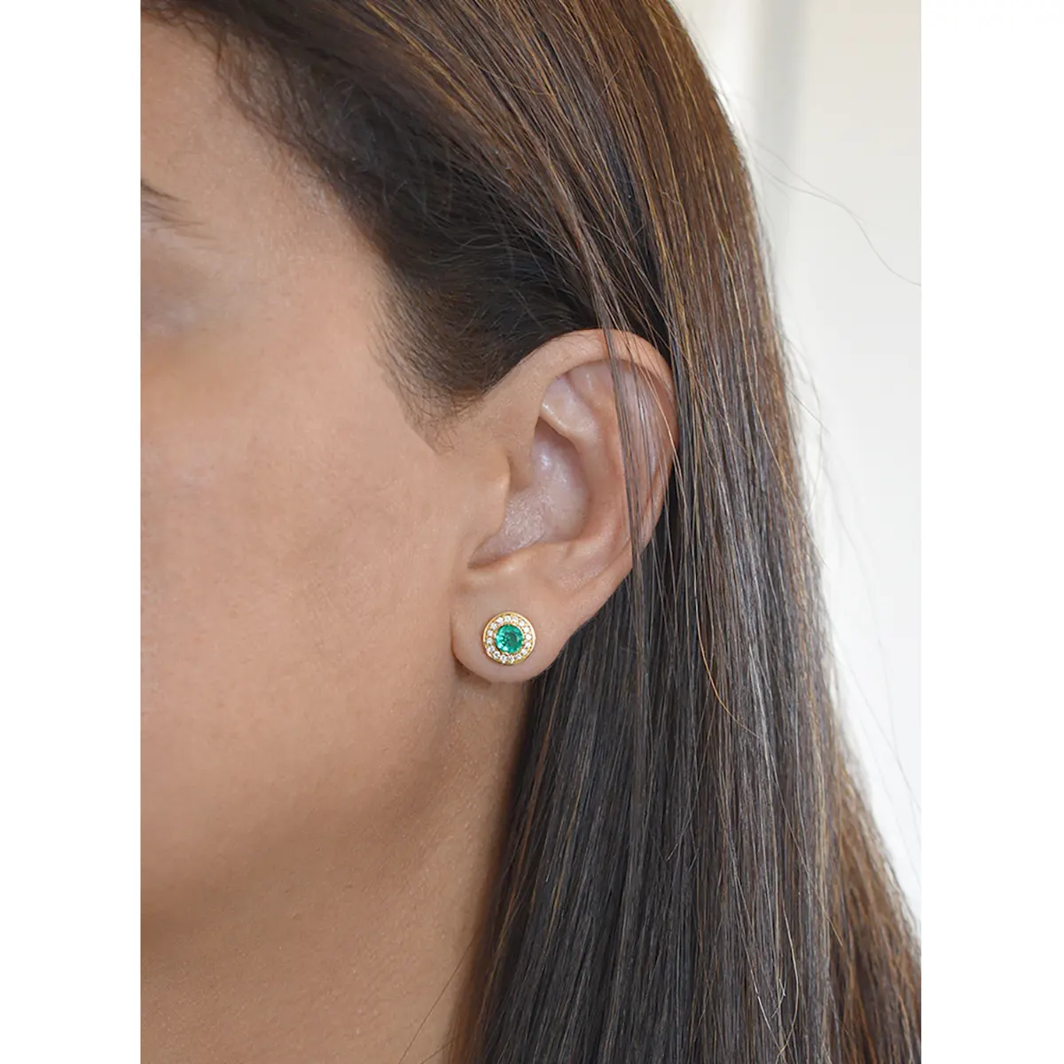 Green crystals circular studs earrings with real emeralds and diamonds in 18K yellow gold