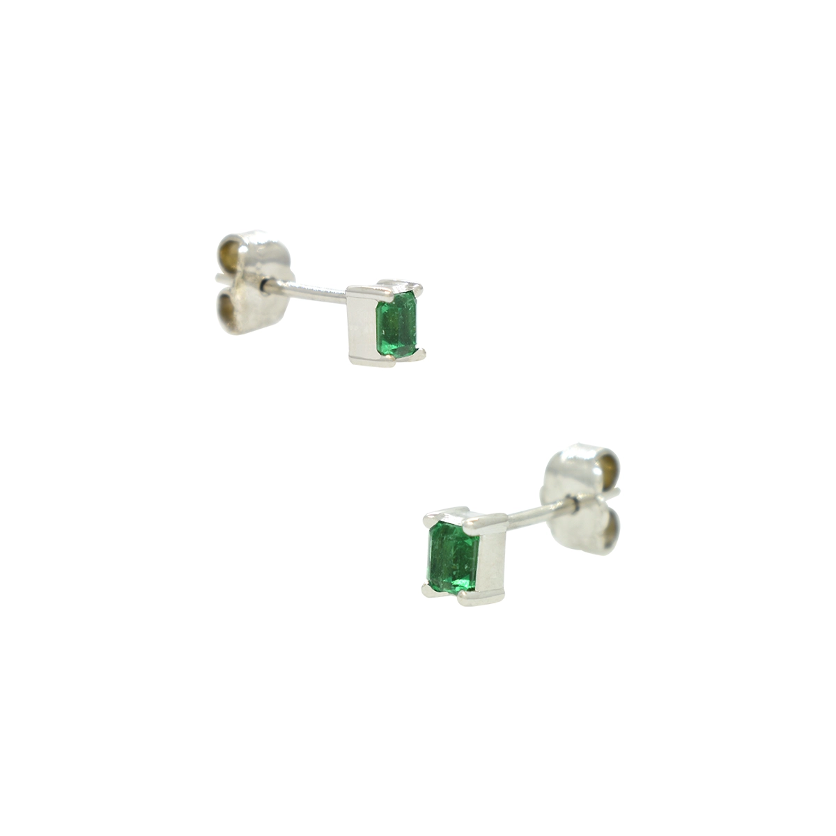 rectangular_emerald_earrings_silver_prong_setting.webp